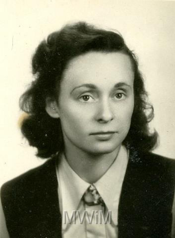 KKE 056.jpg - Portret. Alicja Orzechowska, Olsztyn, 1947 r.